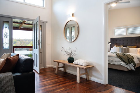 Oblique - Accommodation Sydney 0