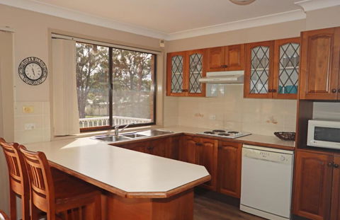 Hill Top Water & Bush Views - Accommodation Sydney 2
