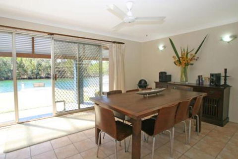 Ranu House Waterfront - Accommodation Sydney 4