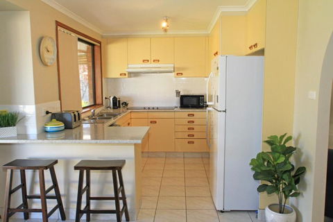 Relax & Unwind In Badgee - Accommodation Sydney 6