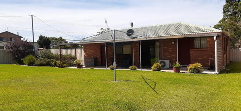 Relax & Unwind In Badgee - Accommodation Sydney 5