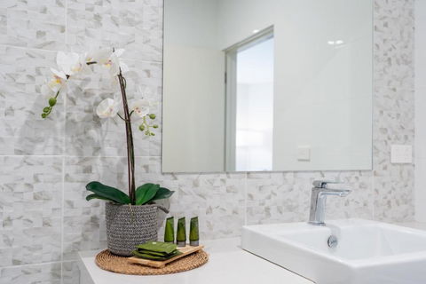 CENTRAL NO 5 LUXURY APARTMENT - Accommodation Sydney 4