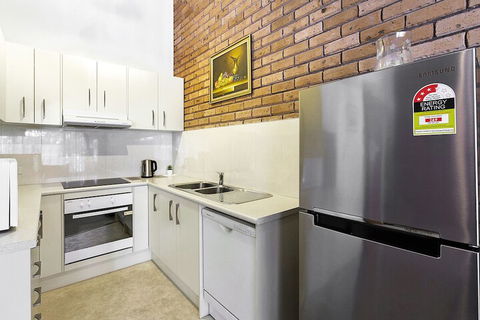 Macadamia Court, 2/8 Government Road - Accommodation Sydney 3