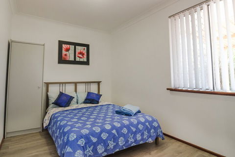 Cosy Murdoch Home - Sydney 4u 3