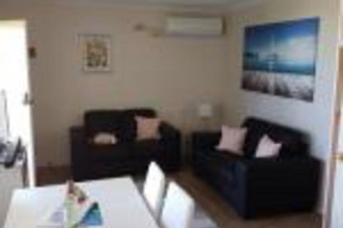 Unit 2 Breakaway Lodge - Accommodation Sydney 0