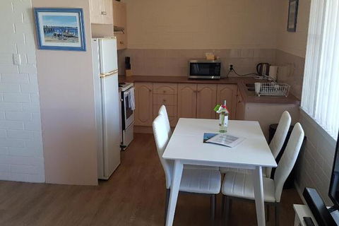 Unit 2 Breakaway Lodge - Accommodation Sydney 3