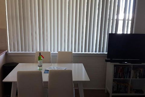 Unit 2 Breakaway Lodge - Accommodation Sydney 4