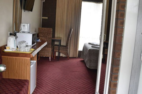 Valley Views Motel & Chalets - Accommodation Sydney 6