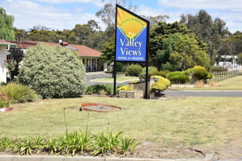 Valley Views Motel & Chalets - Accommodation Sydney 0