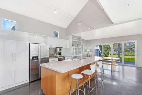 Riverend Regent - Sydney 4u 1
