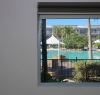 Lagoon Pool 2 Bedroom Spa Suite - Accommodation Sydney