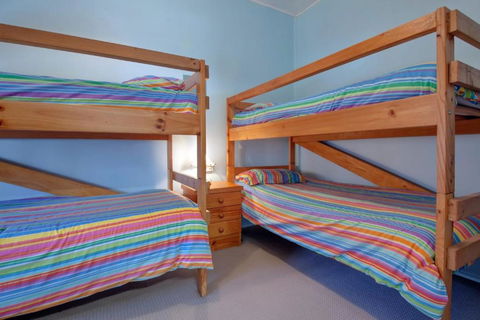 Pacific Units Unit 2 94 Magnus Street - Accommodation Sydney 6