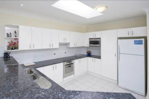 Magnus Pines, Unit 10/52 Magnus Street - Accommodation Sydney 6