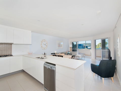 Footprints At Fingal Bay - Accommodation Sydney 4