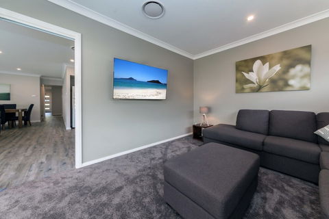 Tomaree Road 19 The Cottage - Accommodation Sydney 0