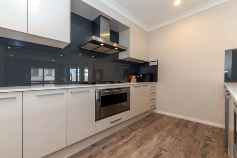 Tomaree Road 19 The Cottage - Accommodation Sydney 6