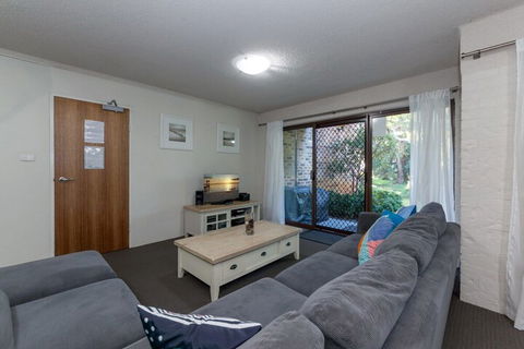Bay Parklands Beachside Paradise 57 2 Gowrie Ave - Accommodation Sydney 0