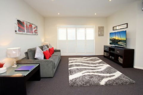 Pacific Blue Apartment 258 265 Sandy Point Road - Accommodation Sydney 0