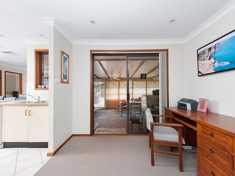 Wildflowers At Fingal Bay - Accommodation Sydney 2