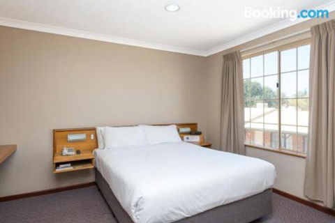 MIDAS MOTEL KALGOORLIE - Sydney 4u 2