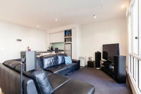 CLAUDE, 2BDR Melbourne Apartment - Accommodation Sydney 0