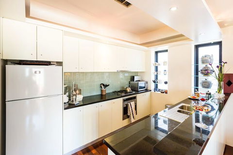 BELLE, 2BDR Melbourne Apartment - Accommodation Sydney 6