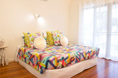 Absolute BeachFront Bliss @ Newell Beach - Accommodation Sydney 7