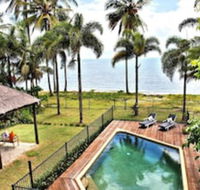 Absolute BeachFront Bliss  Newell Beach - Accommodation Sydney