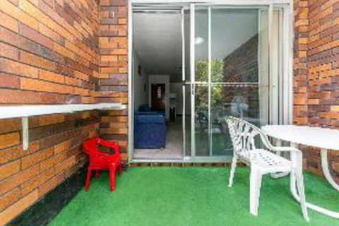 2 Bedroom Apartment Gretel Lodge Unit 4 - Accommodation Sydney 2