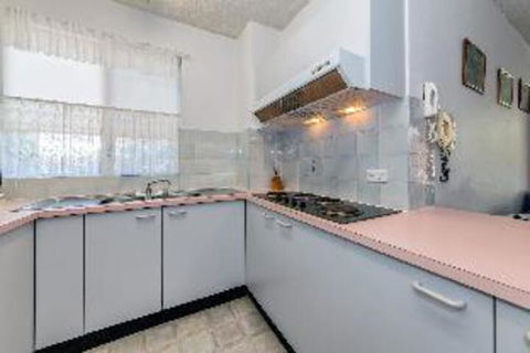 2 Bedroom Apartment Gretel Lodge Unit 4 - Accommodation Sydney 4