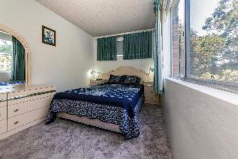 2 Bedroom Apartment Gretel Lodge Unit 4 - Accommodation Sydney 3