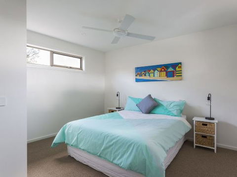 Iluka Stroll To Tyrone Foreshore - Sydney 4u 4