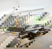 Temple 221 2BR Resort Spa Apartment - Accommodation Sydney