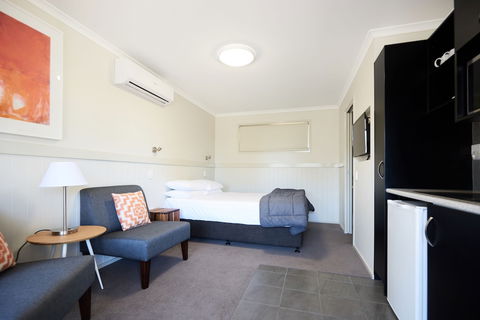 NRMA Bathurst Panorama Holiday Park - Sydney 4u 5