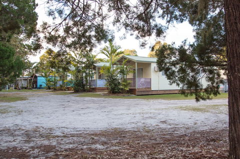 BIG4 Breeze Holiday Park â€“ Rainbow Beach - Sydney 4u 4