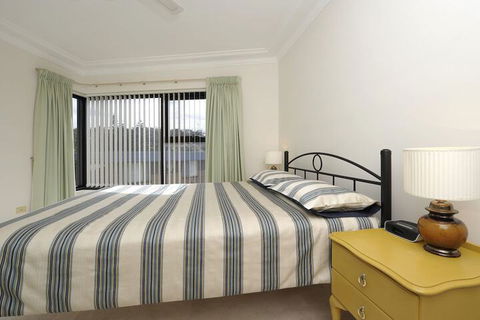 Florentine Unit 16 11 Columbia Close - Accommodation Sydney 1