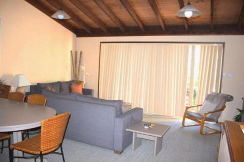 Coastal Retreat Unit 3 - Accommodation Sydney 3