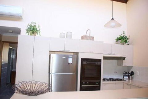 Coastal Retreat Unit 3 - Accommodation Sydney 0