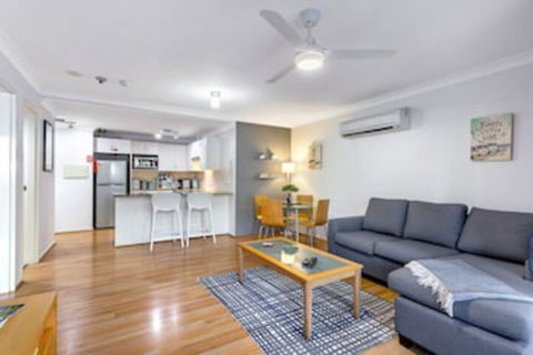 Shoal Bay Beach Apartments, 6/2 Shoal Bay Road - Accommodation Sydney 0