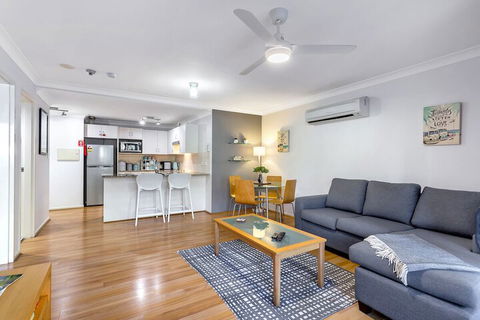 Shoal Bay Beach Apartments, 6/2 Shoal Bay Road - Accommodation Sydney 5