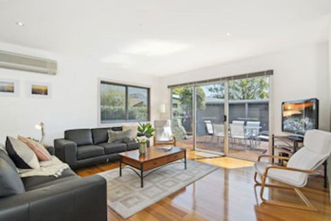 Bask At The Glade - Rejuvenate Stays - Accommodation Sydney 0