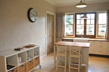 La Maisonette - Gorgeous 2 Bedroom - Sydney 4u 0