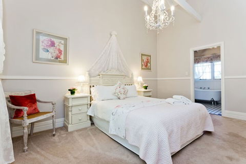 Oak Tree Cottage - Mundaring - Accommodation Sydney 6