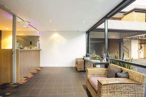 Nightcap At Kawana Waters Hotel - Sydney 4u 4
