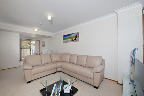 Beachcomber At Fingal Bay - Accommodation Sydney 1