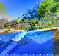 Ambrosia Holiday Home - Sydney 4u