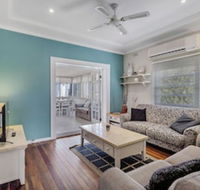 Tomaree Road 14 Oscars Pet Friendly Beach House - Accommodation Sydney