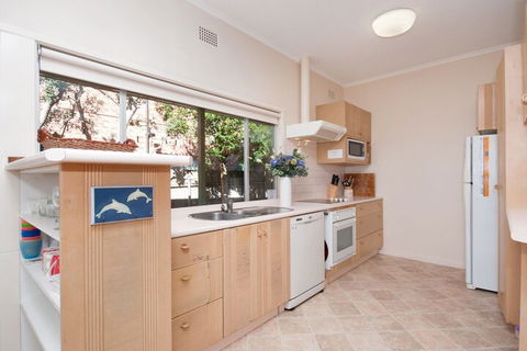 Sandy Shores 18 Corlette Point Road - Accommodation Sydney 3