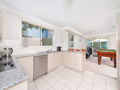 Lagoons Circuit 24 Lagoons Estate - Accommodation Sydney 3