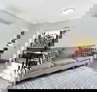 Amanda Court Unit 2 / 1 Weatherly Close - Accommodation Sydney